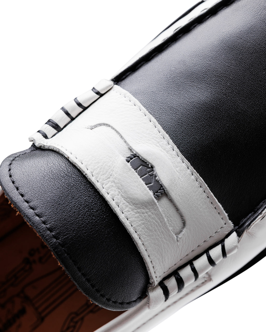 Riviera White/Black Leather