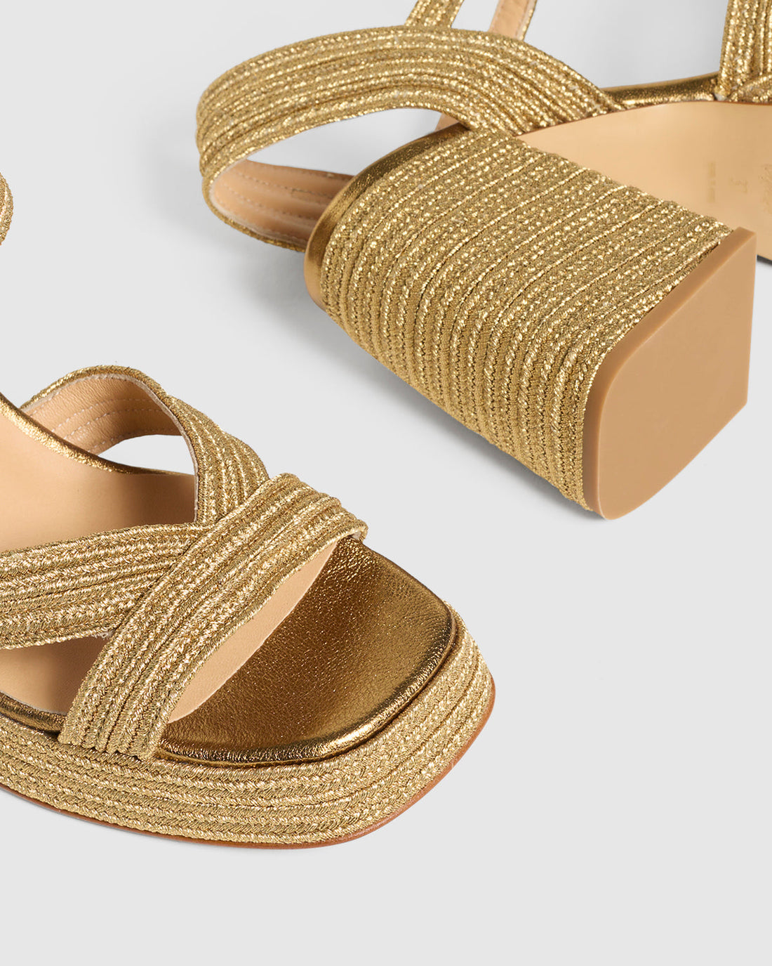 Valle Oro Viejo Platform Sandal